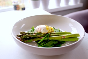 Steamed Asparagus Breakfast